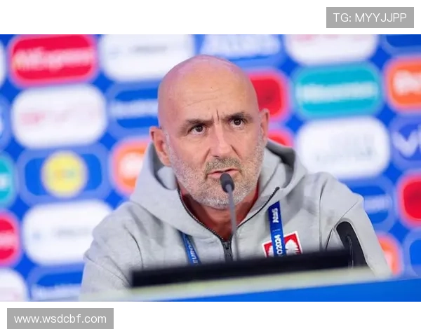 波兰主帅：莱万能弥补瑞典进球